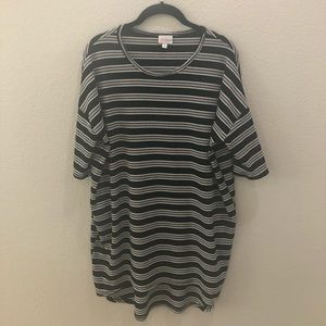 Small LuLaRoe Irma Preowned
